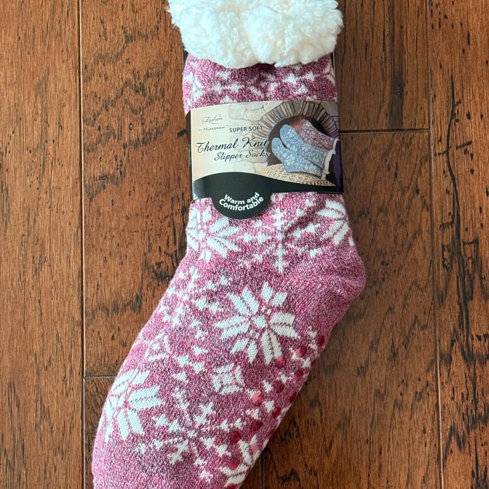 Fashion by Mirabeau Super Soft Thermal Slipper Socks – Pink Snowflake – New with
